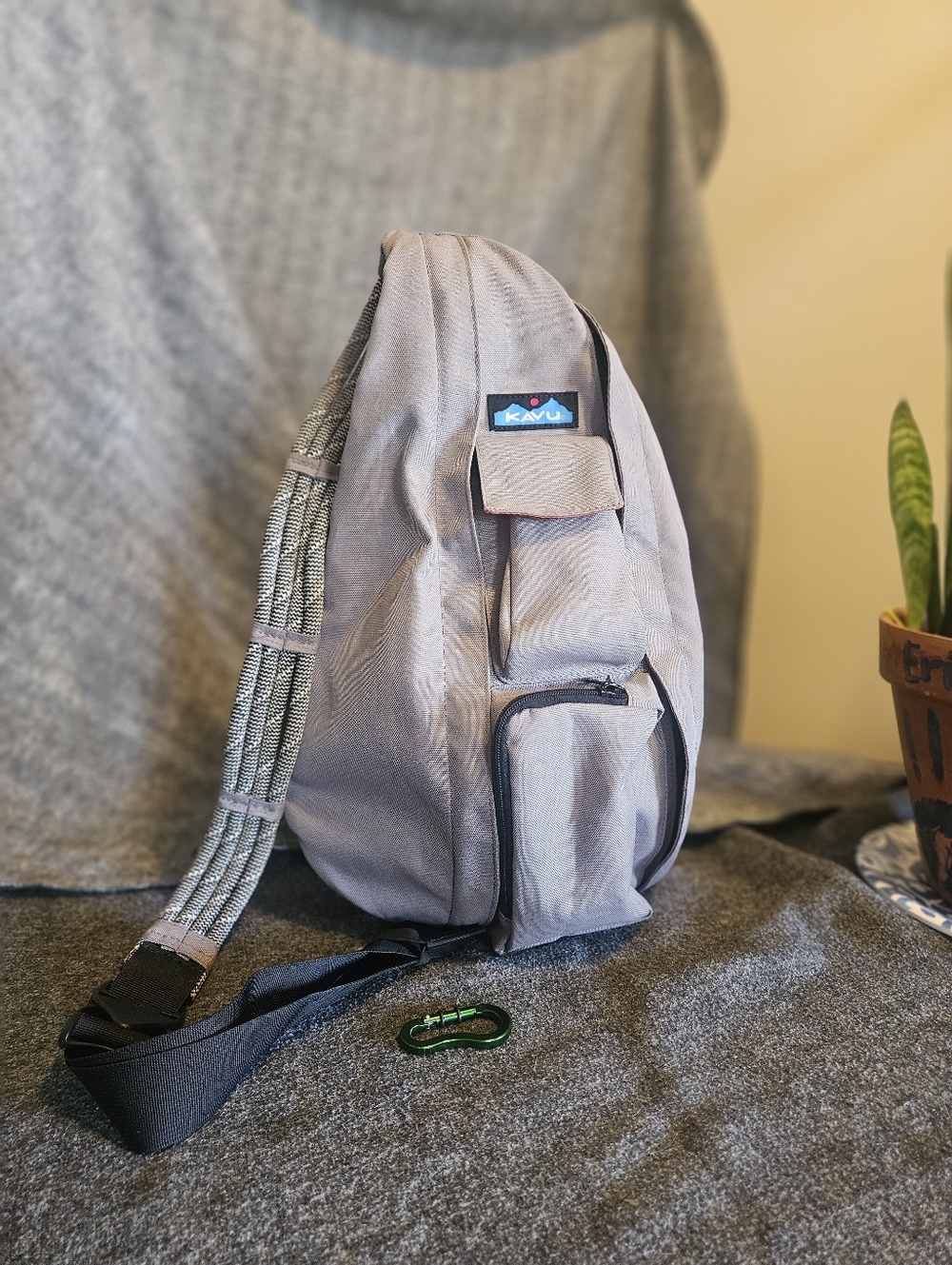 Kavu Light Gray Canvas Sling Belt Bag/Backpack